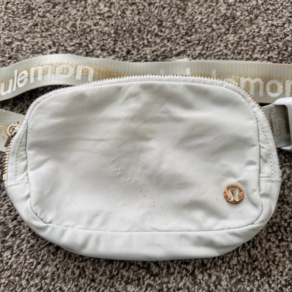 Lululemon everywhere belt bag 1 L Beige preppy athlesiure
